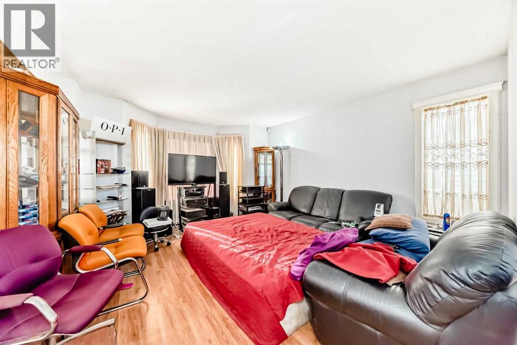 215 Appleglen Park Se, Calgary, Alberta  T2A 7V9 - Photo 8 - A2286547