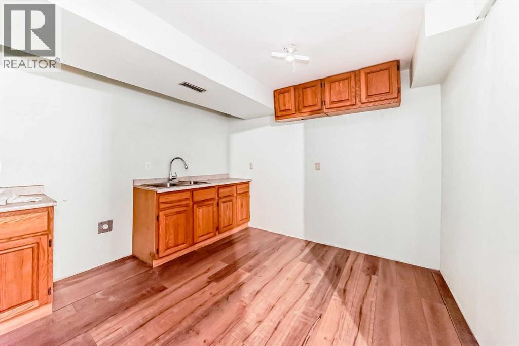 215 Appleglen Park Se, Calgary, Alberta  T2A 7V9 - Photo 25 - A2286547