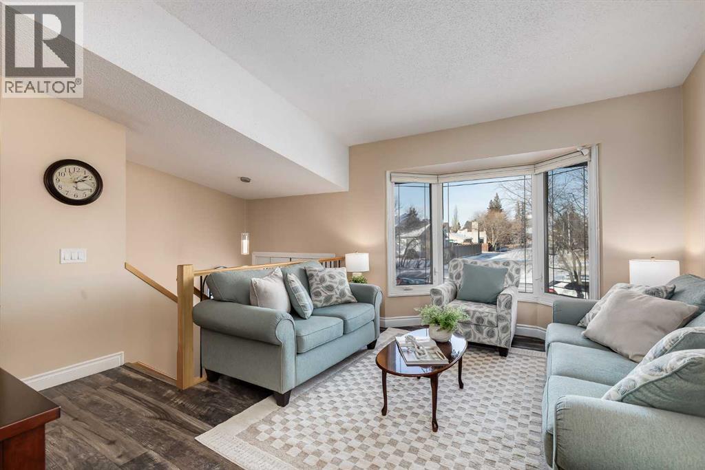 1205 Meadowbrook Drive Se, Airdrie, Alberta  T2A 1W6 - Photo 2 - A2281437