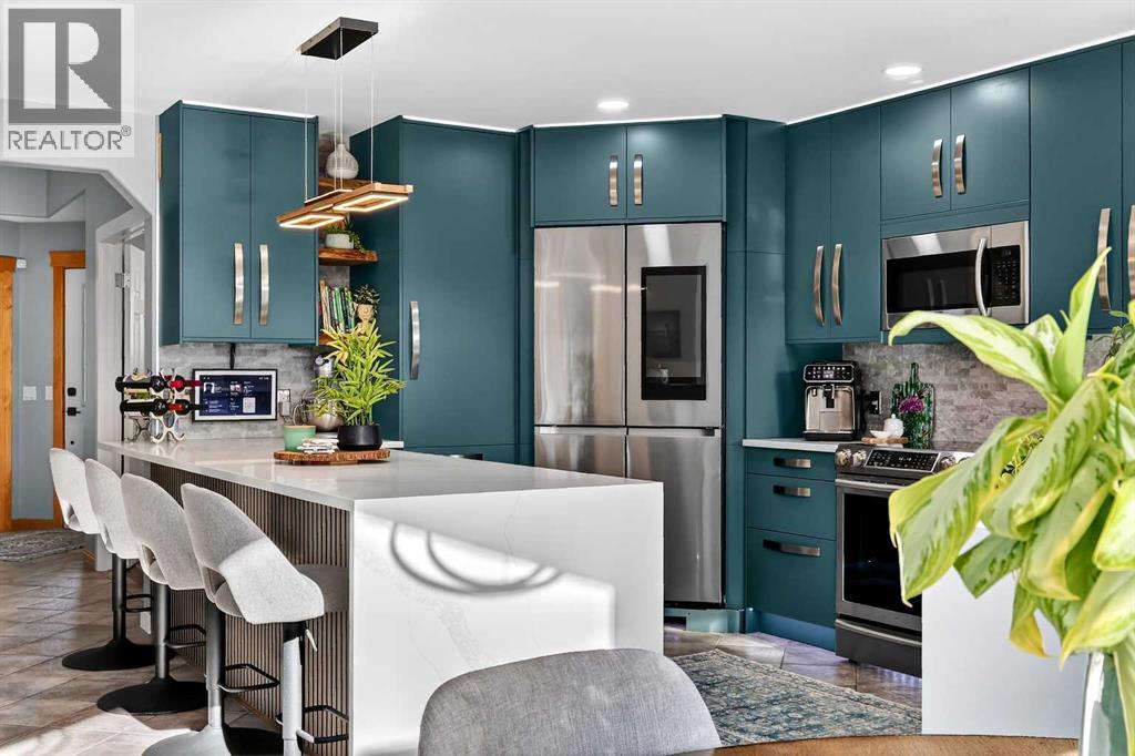 61 Somerset Crescent Sw, Calgary, Alberta  T2Y 3V8 - Photo 9 - A2287399