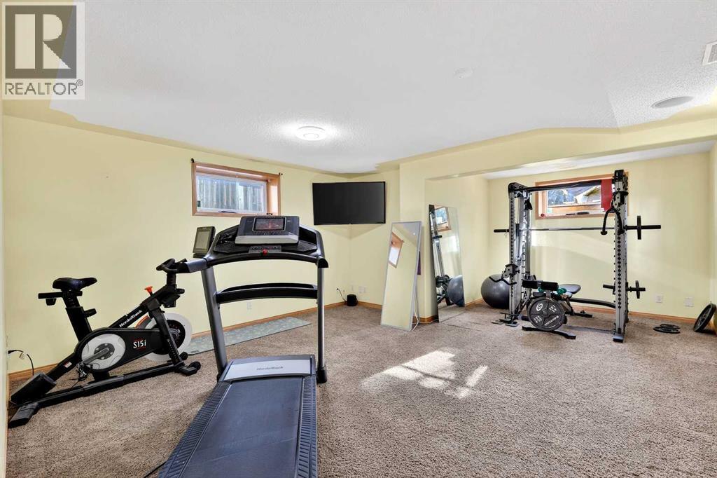 61 Somerset Crescent Sw, Calgary, Alberta  T2Y 3V8 - Photo 30 - A2287399