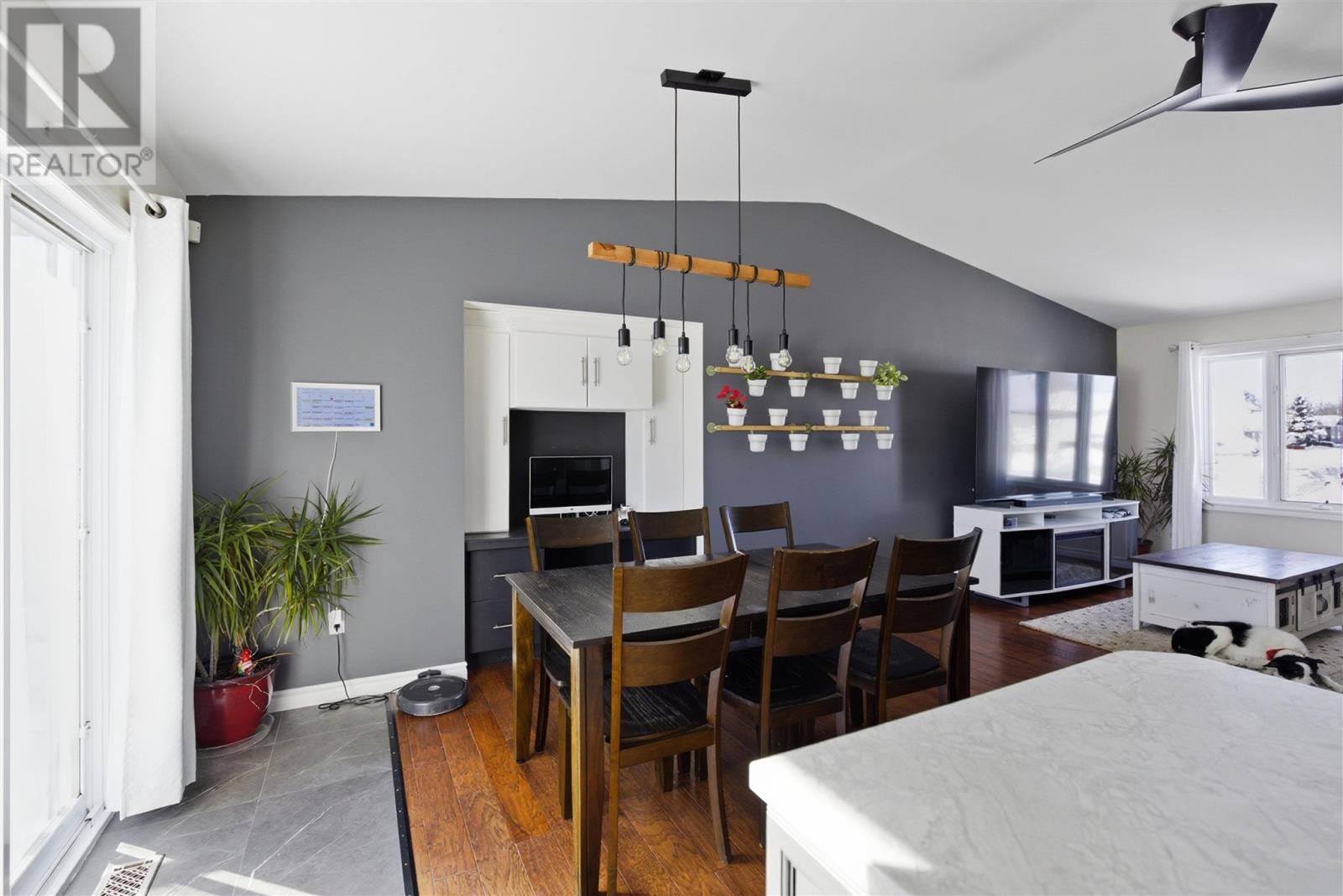 129 Simon Ave, Sault Ste. Marie, Ontario P6A 6T1 - Photo 9 - SM260225