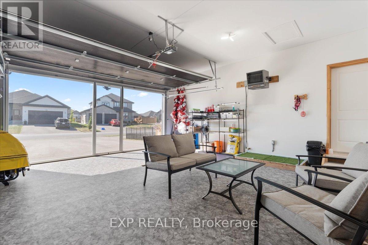 30 Raycroft Drive, Belleville (Thurlow Ward), Ontario  K8N 0R4 - Photo 25 - X12809824