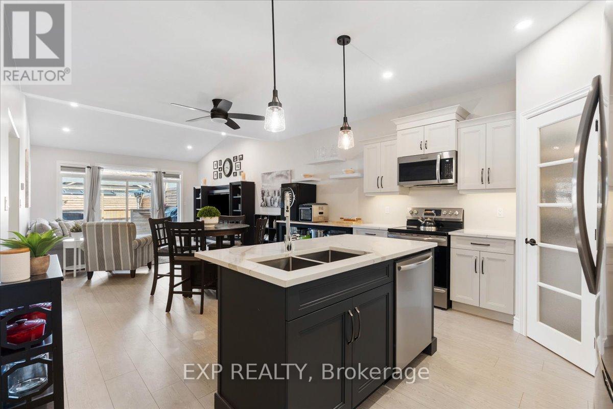 30 Raycroft Drive, Belleville (Thurlow Ward), Ontario  K8N 0R4 - Photo 7 - X12809824