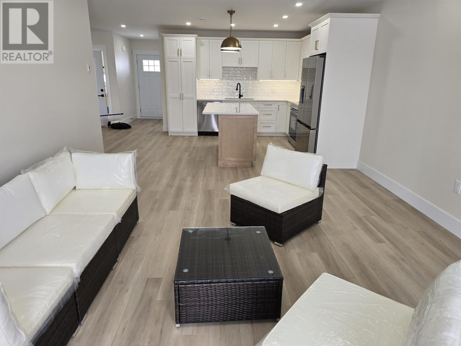 126 Kindred Avenue, Charlottetown, Prince Edward Island  C1C 0Y8 - Photo 3 - 202600438