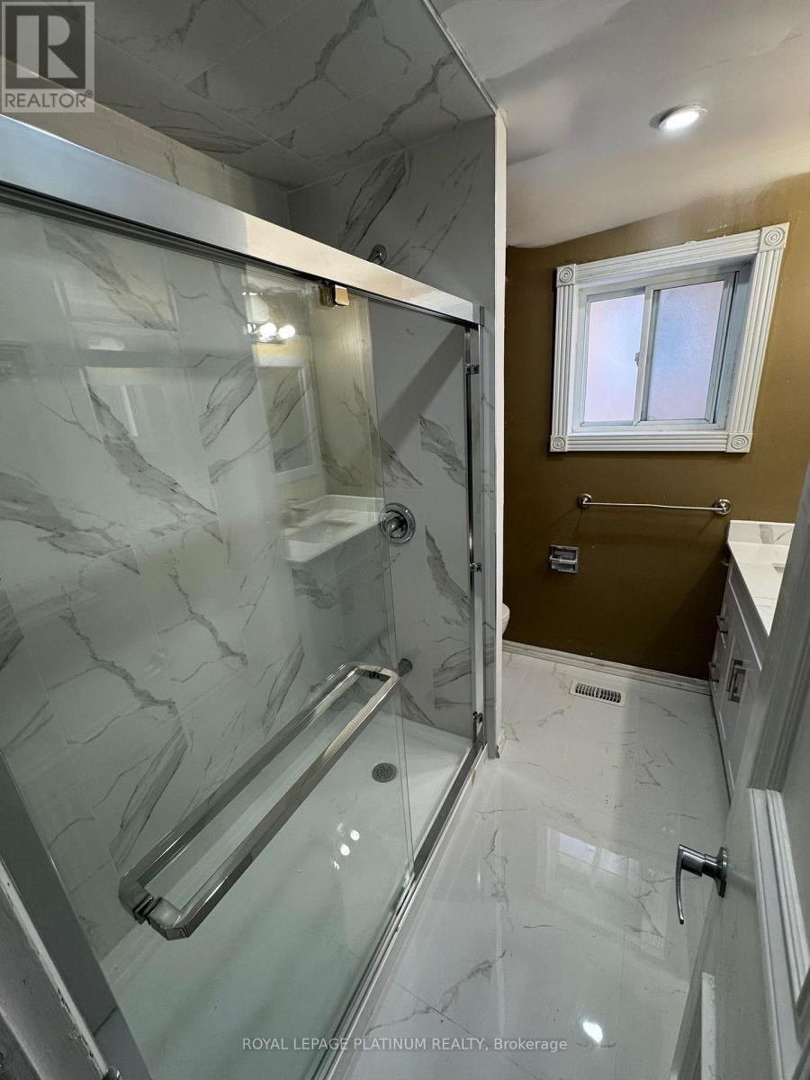 179 Bartley Bull Parkway, Brampton, Ontario  L6W 2K1 - Photo 10 - W12755324