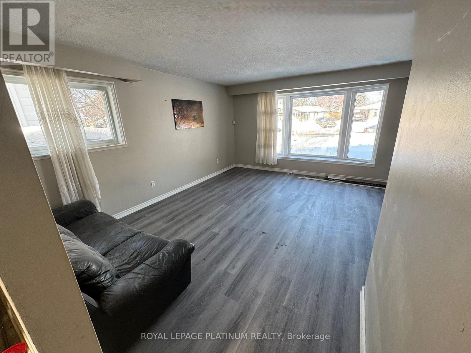 179 Bartley Bull Parkway, Brampton, Ontario  L6W 2K1 - Photo 7 - W12755324