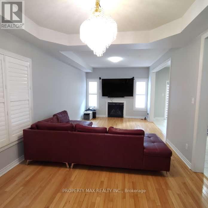 1517 Dusty Drive, Pickering, Ontario  L1X 0C8 - Photo 5 - E12584134