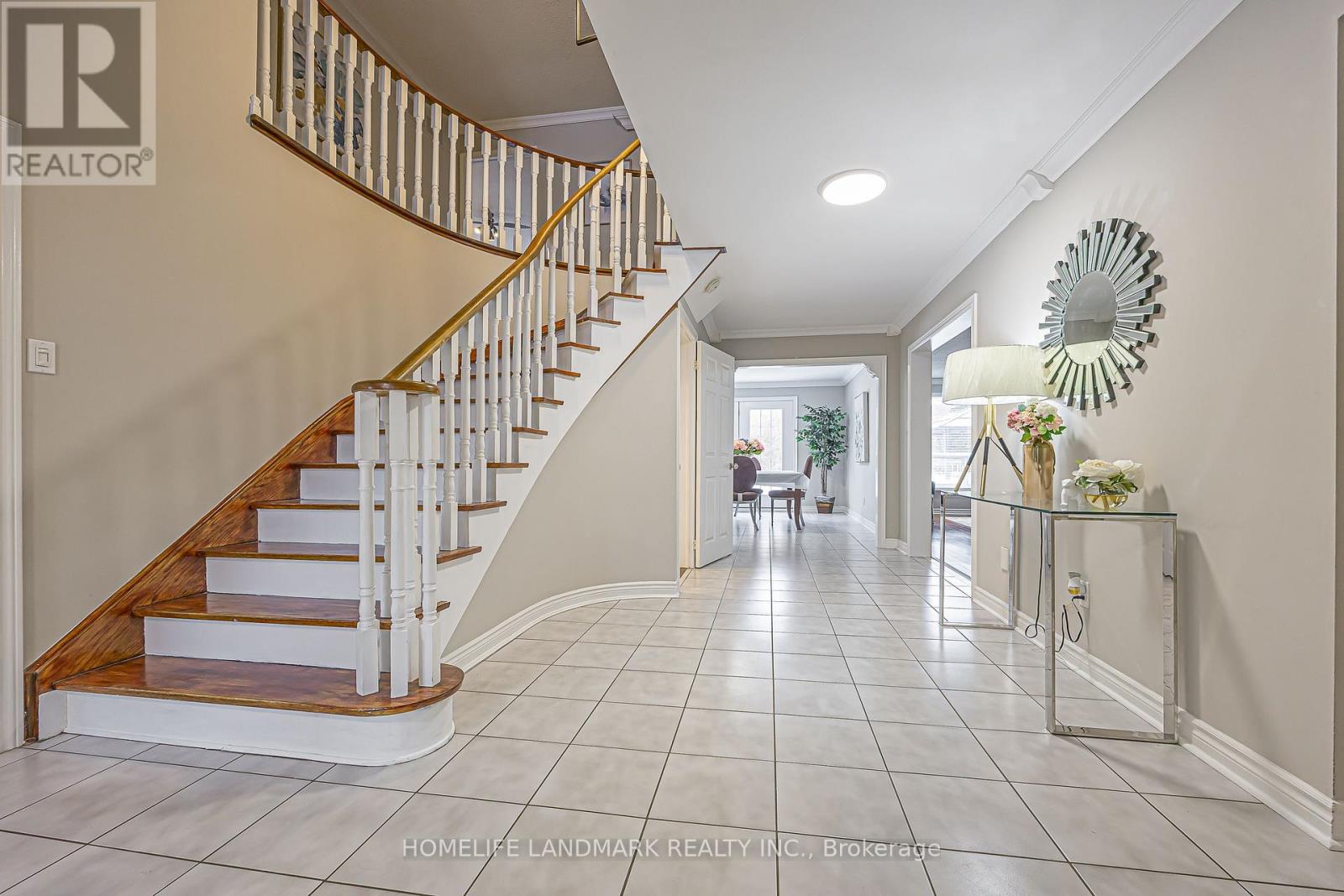 246 Jelley Avenue, Newmarket, Ontario  L3X 1S6 - Photo 2 - N12809804