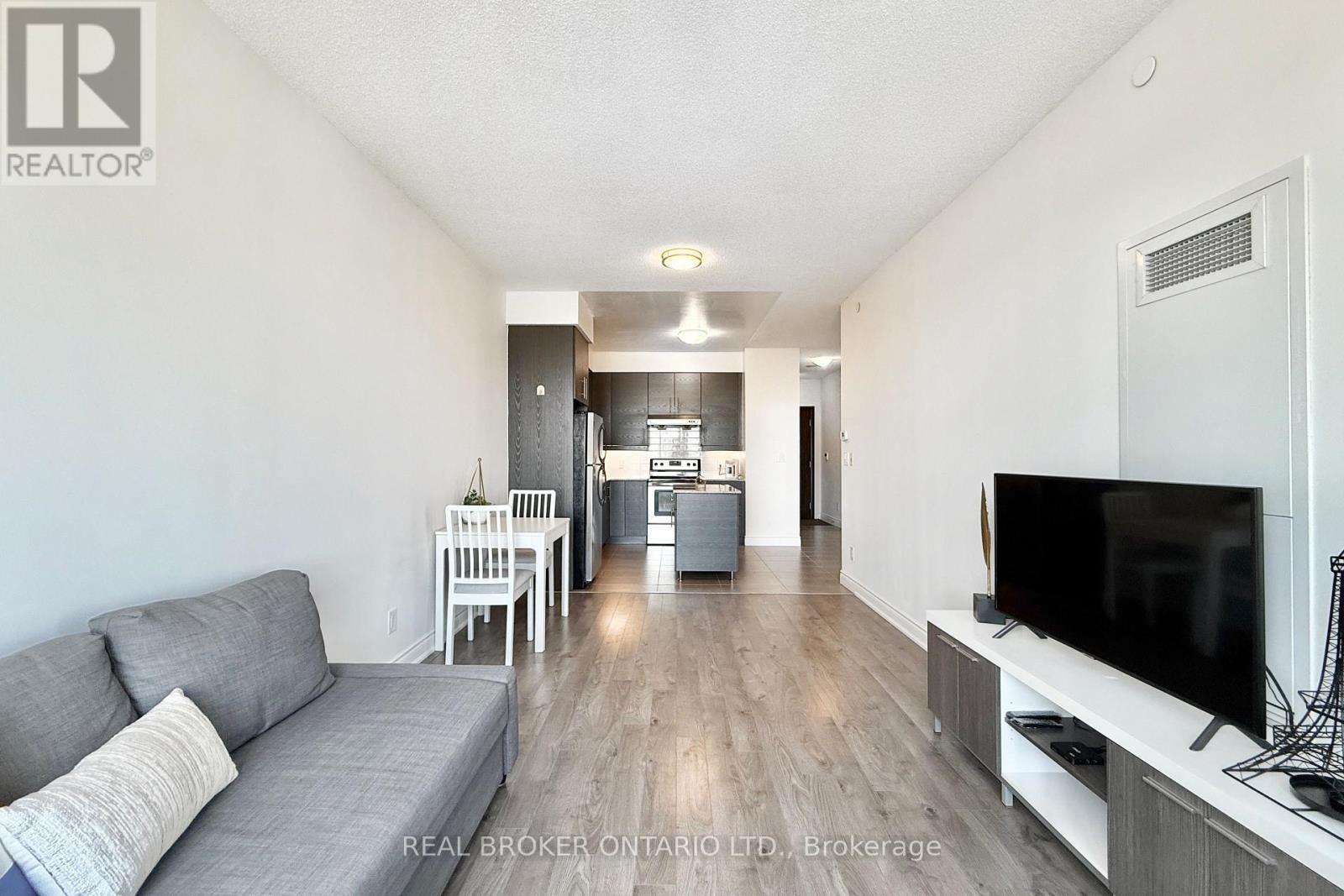 1018 - 325 South Park Road, Markham, Ontario  L3T 0B7 - Photo 7 - N12809816