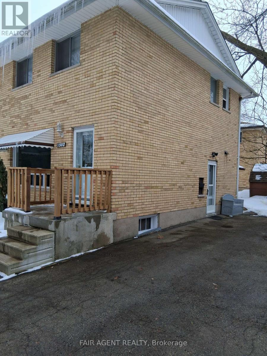 1502 Beckworth Avenue, London East, Ontario  N5V 2K7 - Photo 2 - X12809832