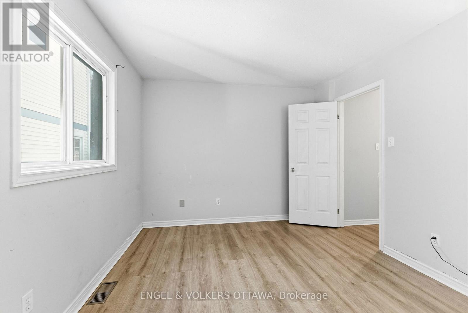 18 Steeple Chase Drive, Ottawa, Ontario  K2M 2K1 - Photo 17 - X12809830