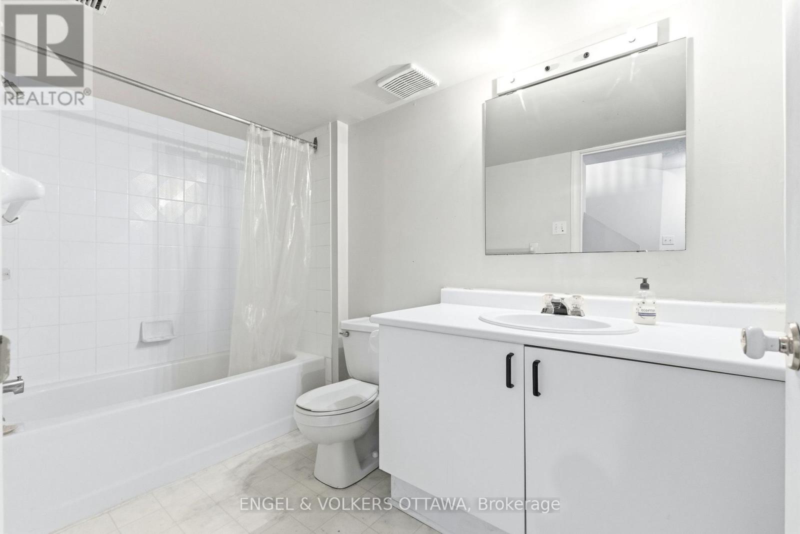 18 Steeple Chase Drive, Ottawa, Ontario  K2M 2K1 - Photo 23 - X12809830