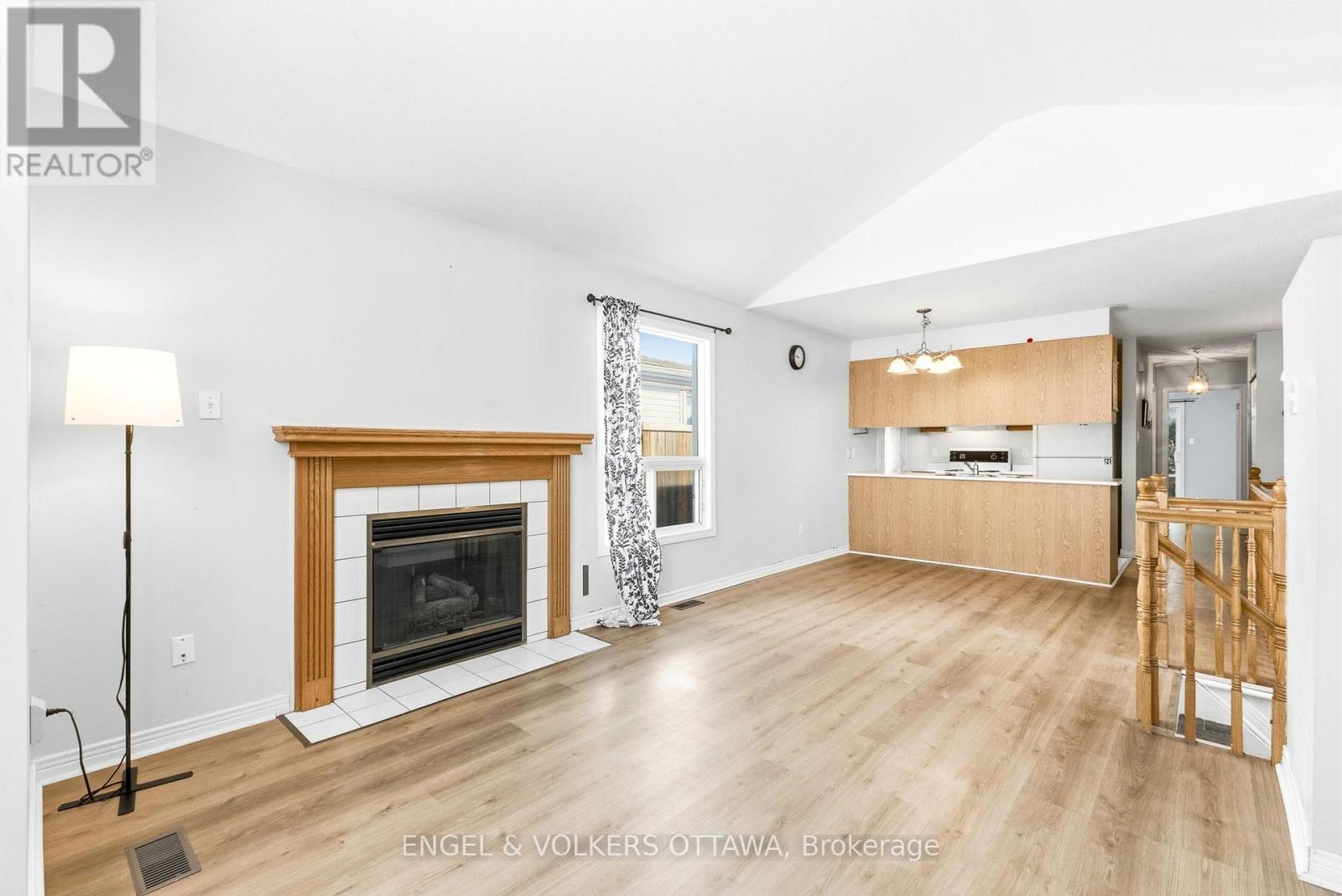 18 Steeple Chase Drive, Ottawa, Ontario  K2M 2K1 - Photo 7 - X12809830