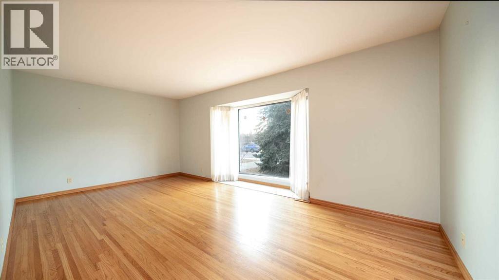 10 Marlowe Place Ne, Calgary, Alberta  T2E 5P8 - Photo 3 - A2283017