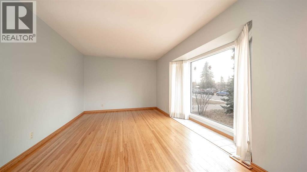 10 Marlowe Place Ne, Calgary, Alberta  T2E 5P8 - Photo 4 - A2283017