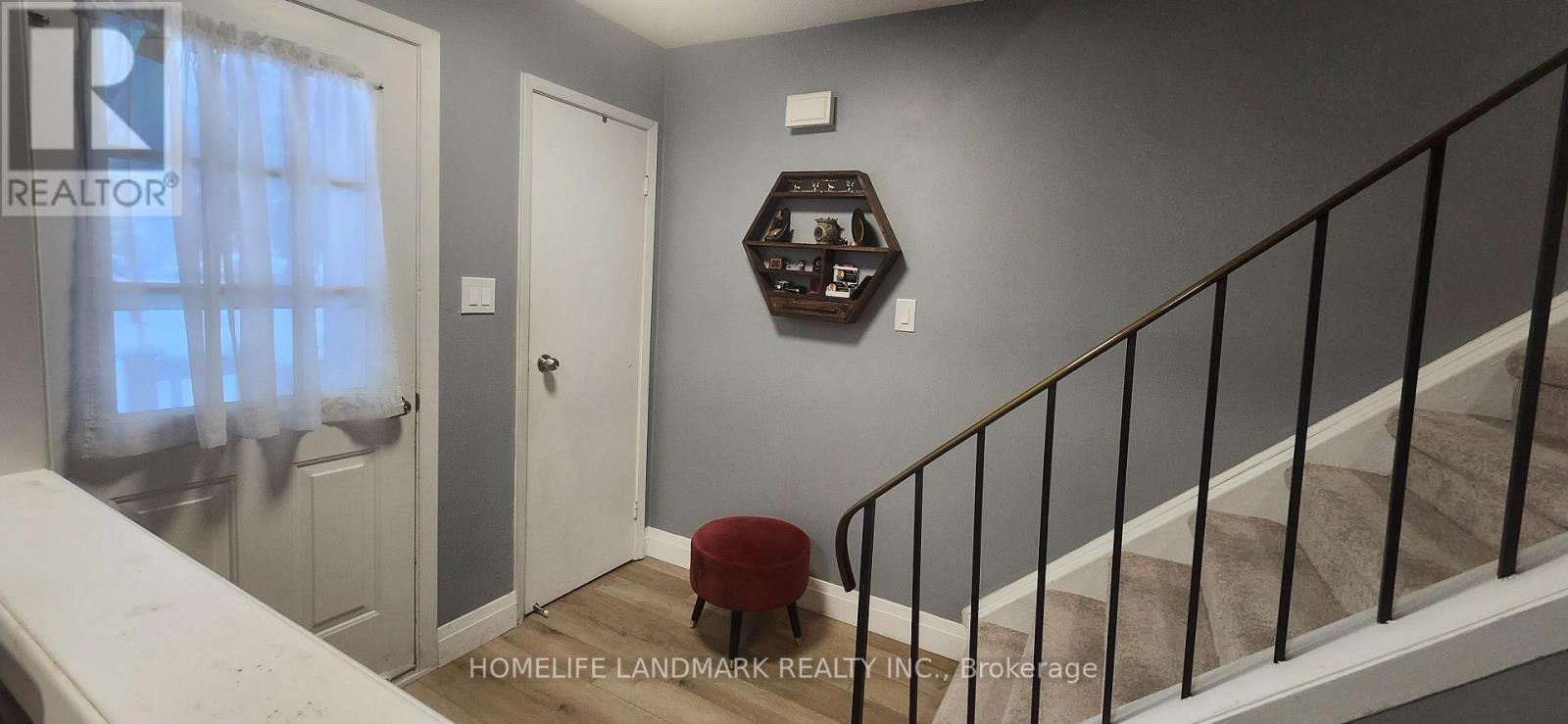 335 Shamrock Court, Oshawa, Ontario  L1J 6X9 - Photo 2 - E12809812