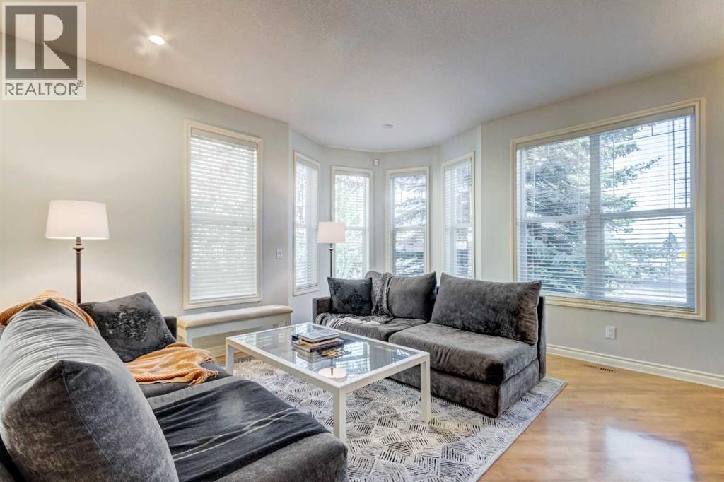 236 Somme Avenue Sw, Calgary, Alberta  T2T 5J9 - Photo 4 - A2283241