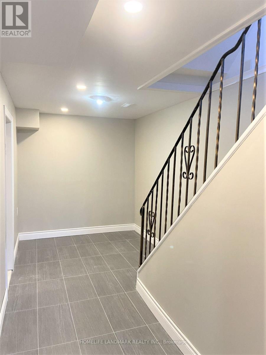 #bsmt - 7 Mango Drive, Toronto, Ontario  M2K 2E9 - Photo 5 - C12809838