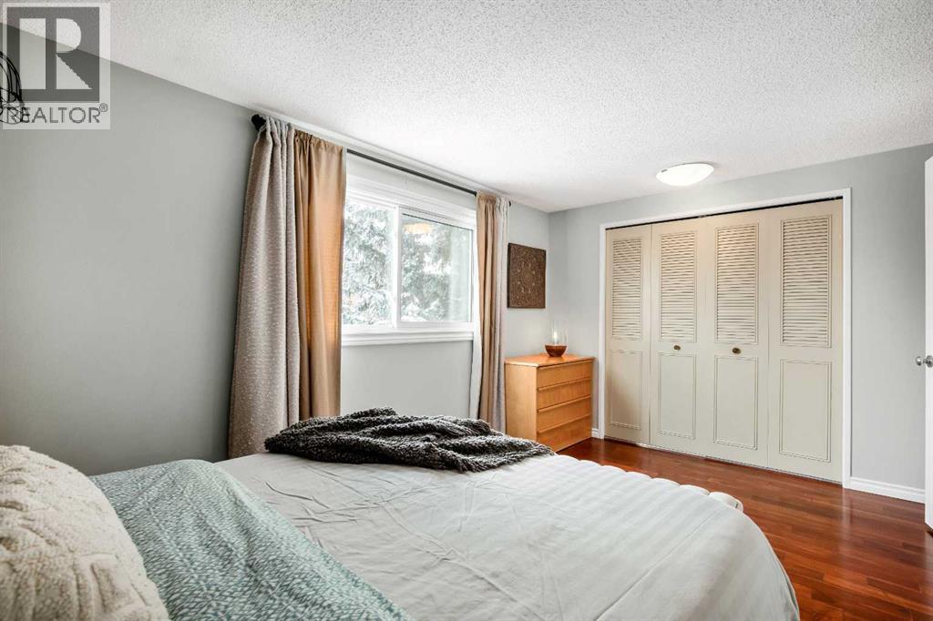 71 Strathcona Crescent Sw, Calgary, Alberta  T3H 1K9 - Photo 15 - A2287393