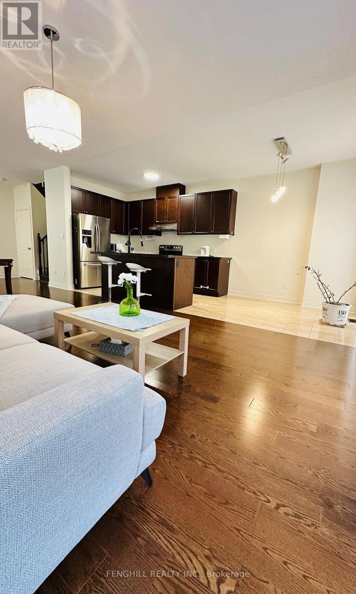 59 Radial Drive, Aurora, Ontario  L4G 0Z8 - Photo 4 - N12809848