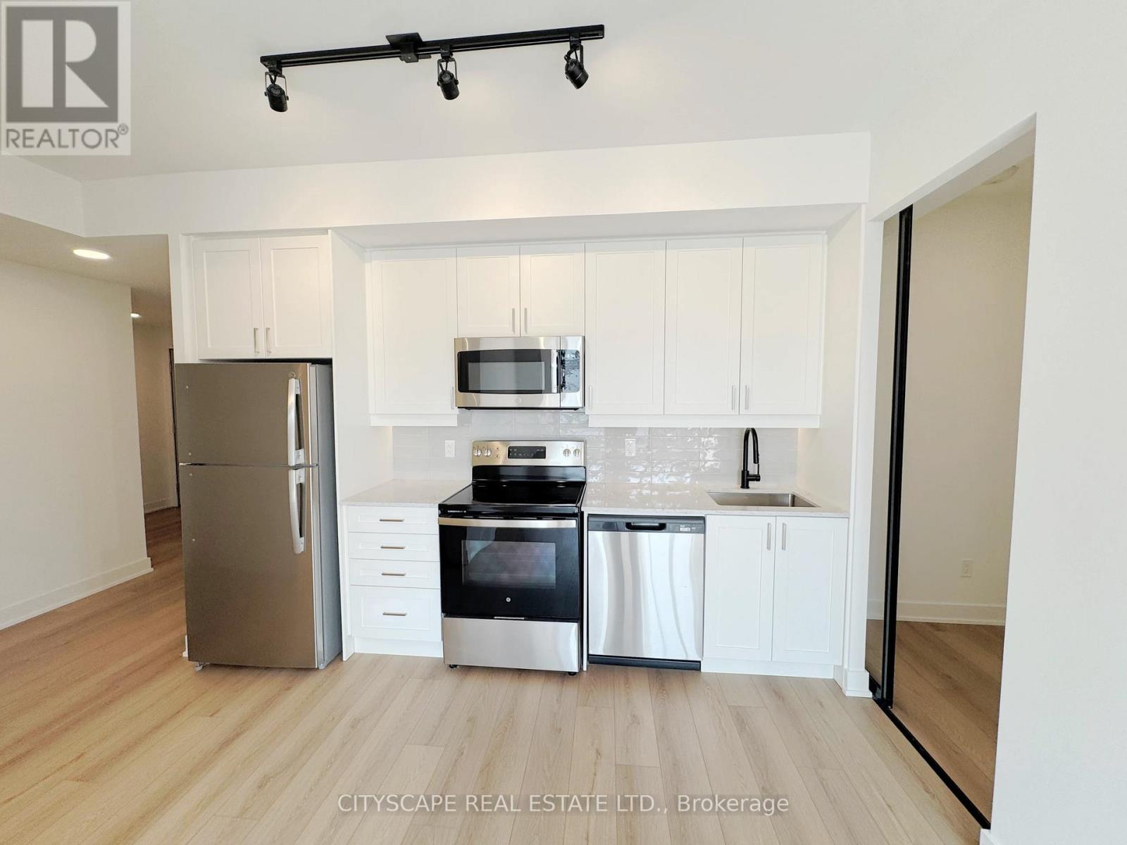 206 - 758 Dovercourt Road, Toronto, Ontario  M6H 2X2 - Photo 2 - W12809852