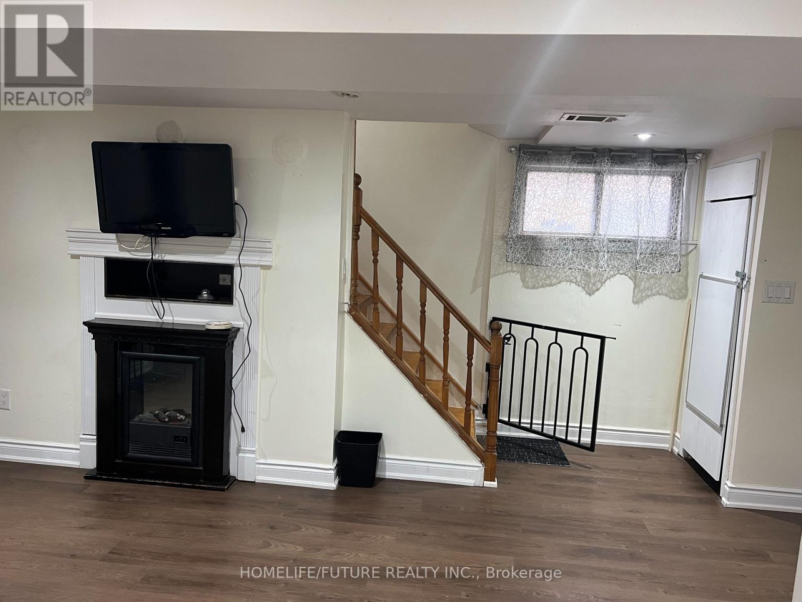 Bsmt - 35 Yelland Street, Toronto, Ontario  M9N 3M3 - Photo 3 - W12806418