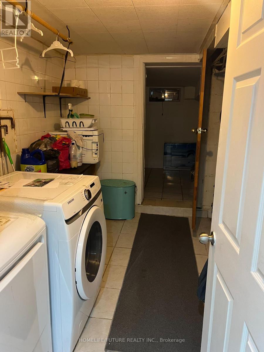 Bsmt - 35 Yelland Street, Toronto, Ontario  M9N 3M3 - Photo 5 - W12806418