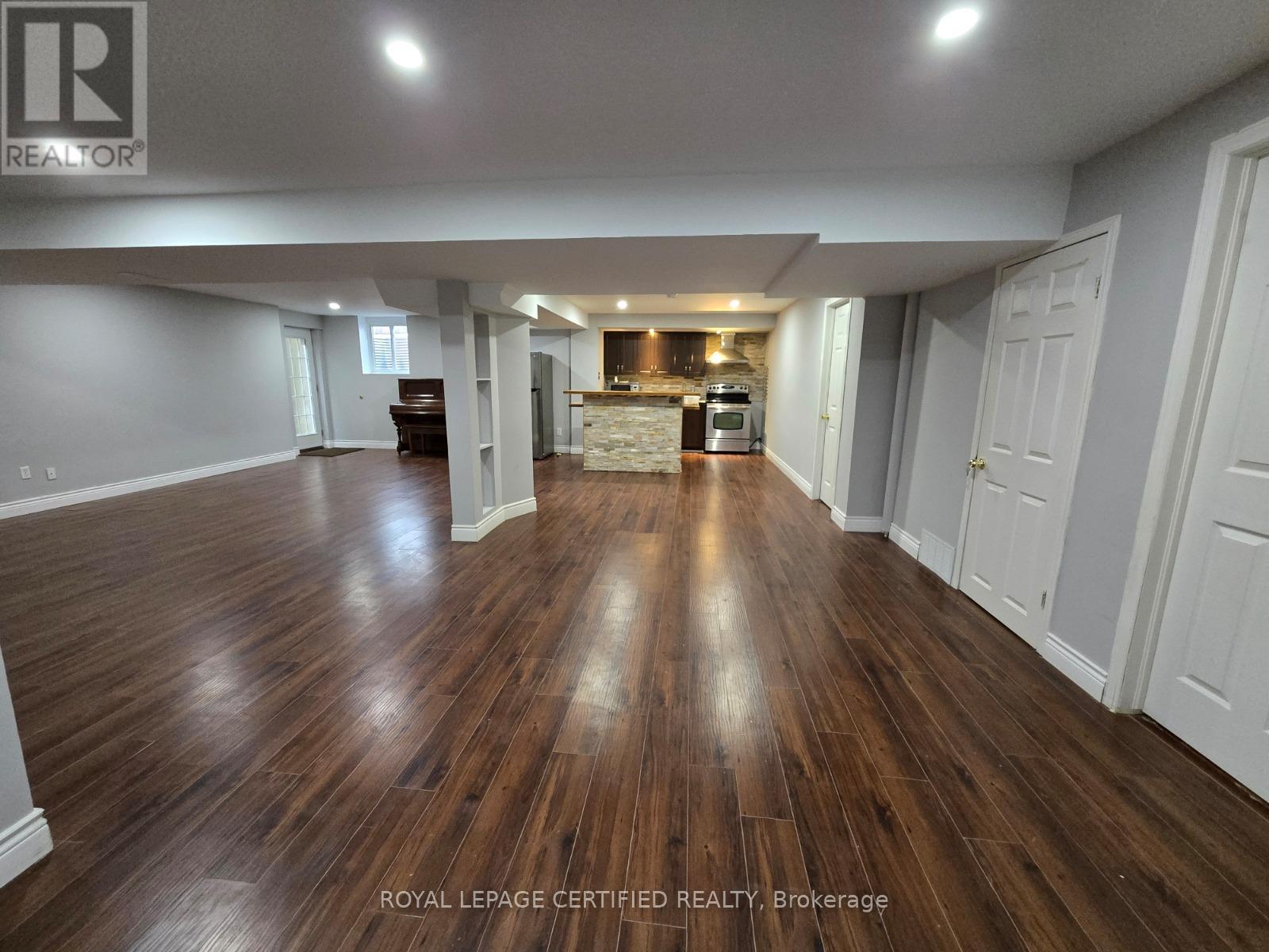 35 Woodcrest Court, Kitchener, Ontario  N2P 2K2 - Photo 11 - X12773530