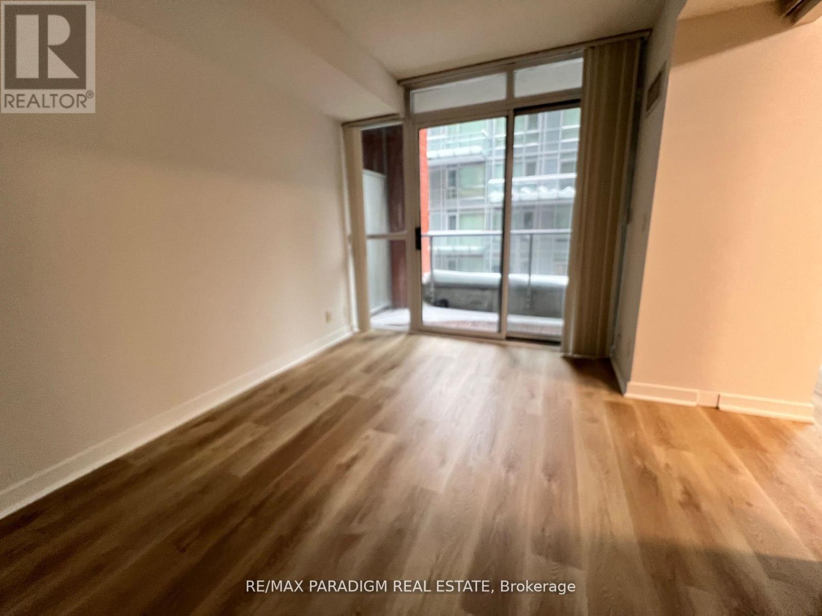 416 - 21 Nelson Street, Toronto (University), Ontario  M5V 1T8 - Photo 8 - C12809882
