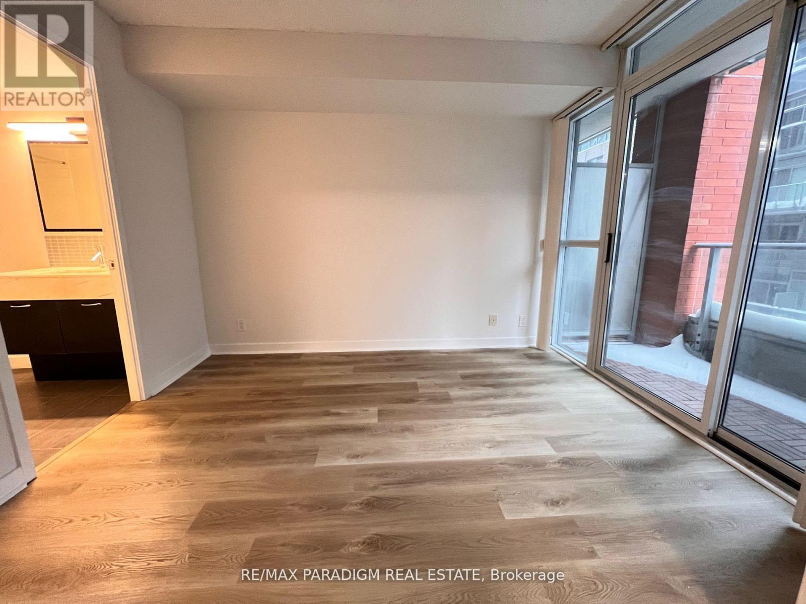 416 - 21 Nelson Street, Toronto (University), Ontario  M5V 1T8 - Photo 9 - C12809882