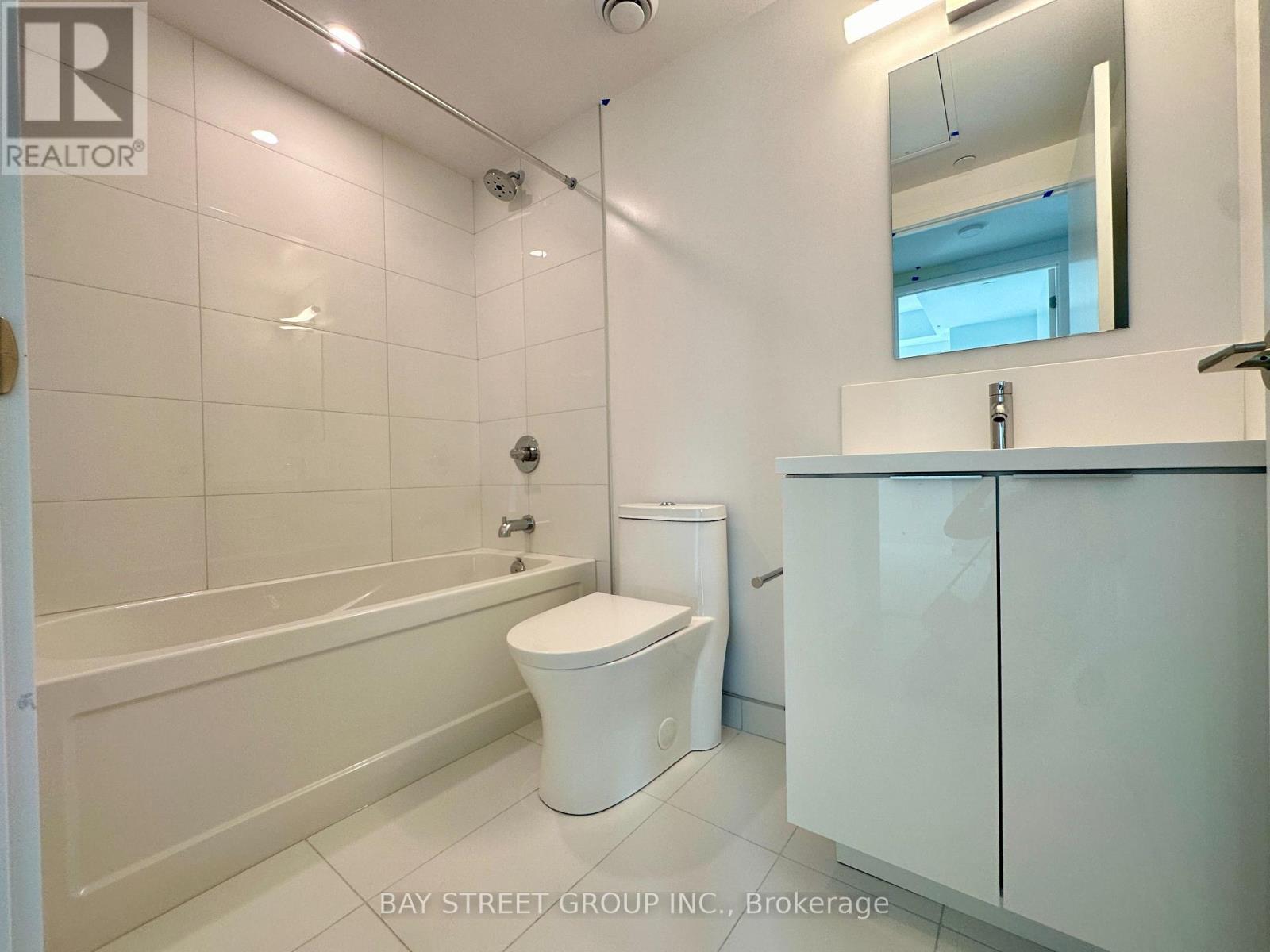 2006 - 238 Simcoe Street, Toronto, Ontario  M5T 3B9 - Photo 14 - C12809884