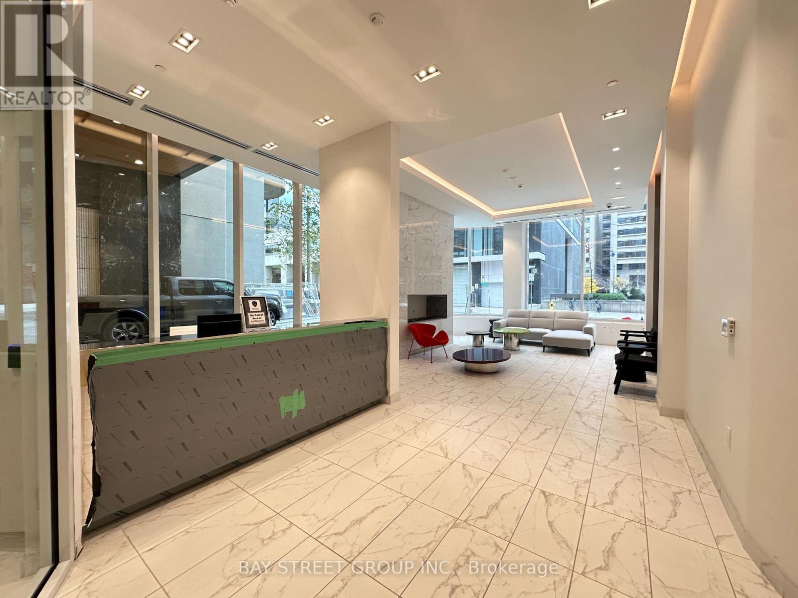 2006 - 238 Simcoe Street, Toronto, Ontario  M5T 3B9 - Photo 3 - C12809884