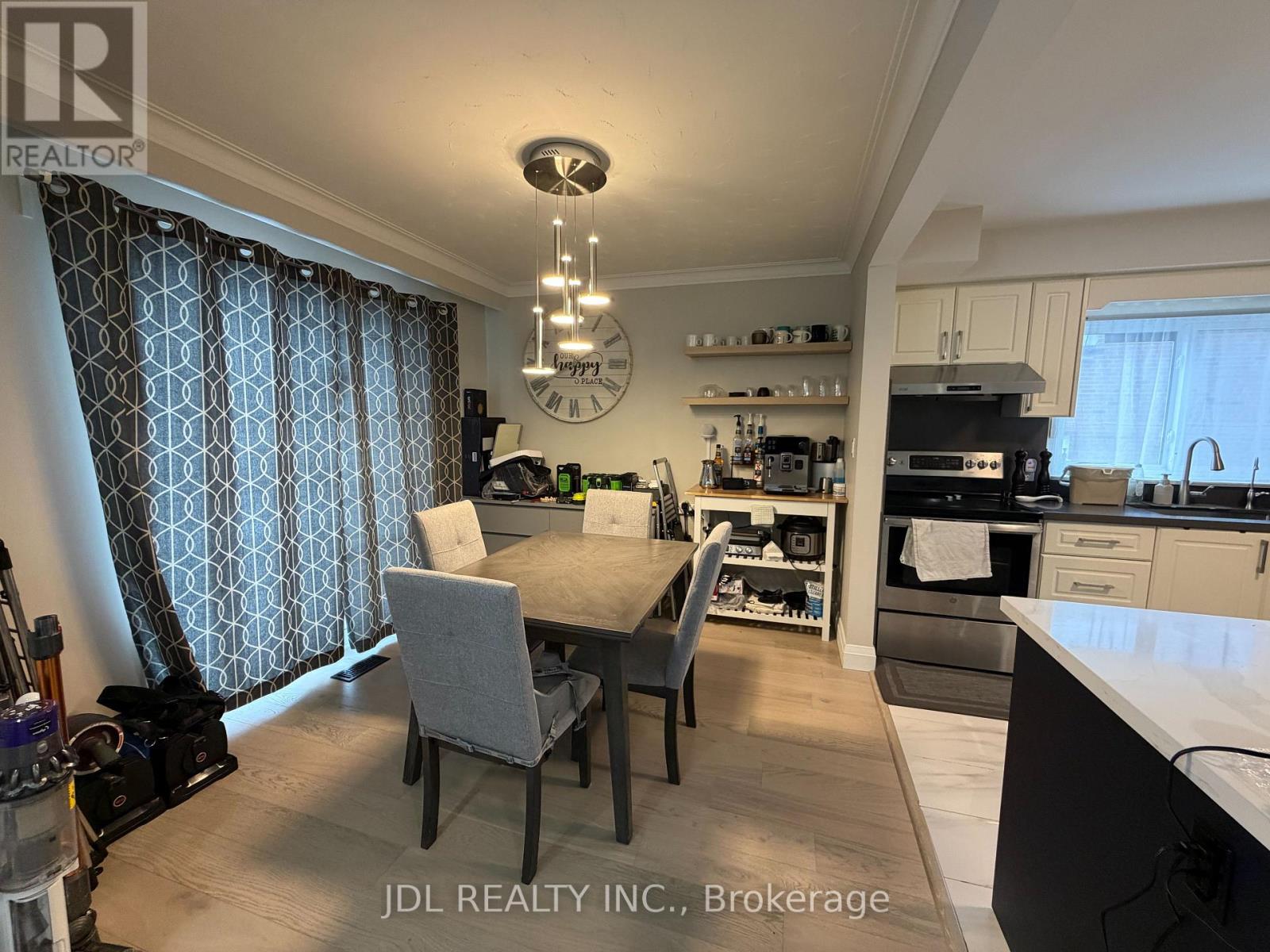 379 Alper Street, Richmond Hill (Crosby), Ontario  L4C 2Z3 - Photo 10 - N12809876