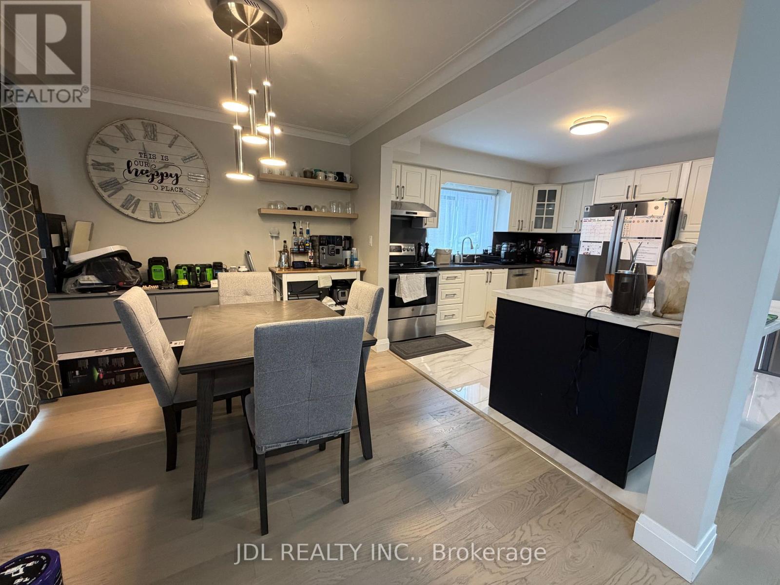 379 Alper Street, Richmond Hill (Crosby), Ontario  L4C 2Z3 - Photo 12 - N12809876