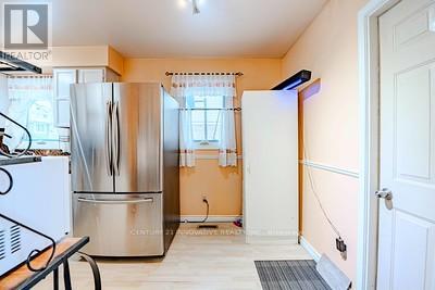 70 Somerset Drive, Brampton, Ontario  L6Z 1C5 - Photo 12 - W12809870