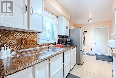 70 Somerset Drive, Brampton, Ontario  L6Z 1C5 - Photo 17 - W12809870