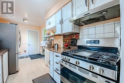 70 Somerset Drive, Brampton, Ontario  L6Z 1C5 - Photo 18 - W12809870