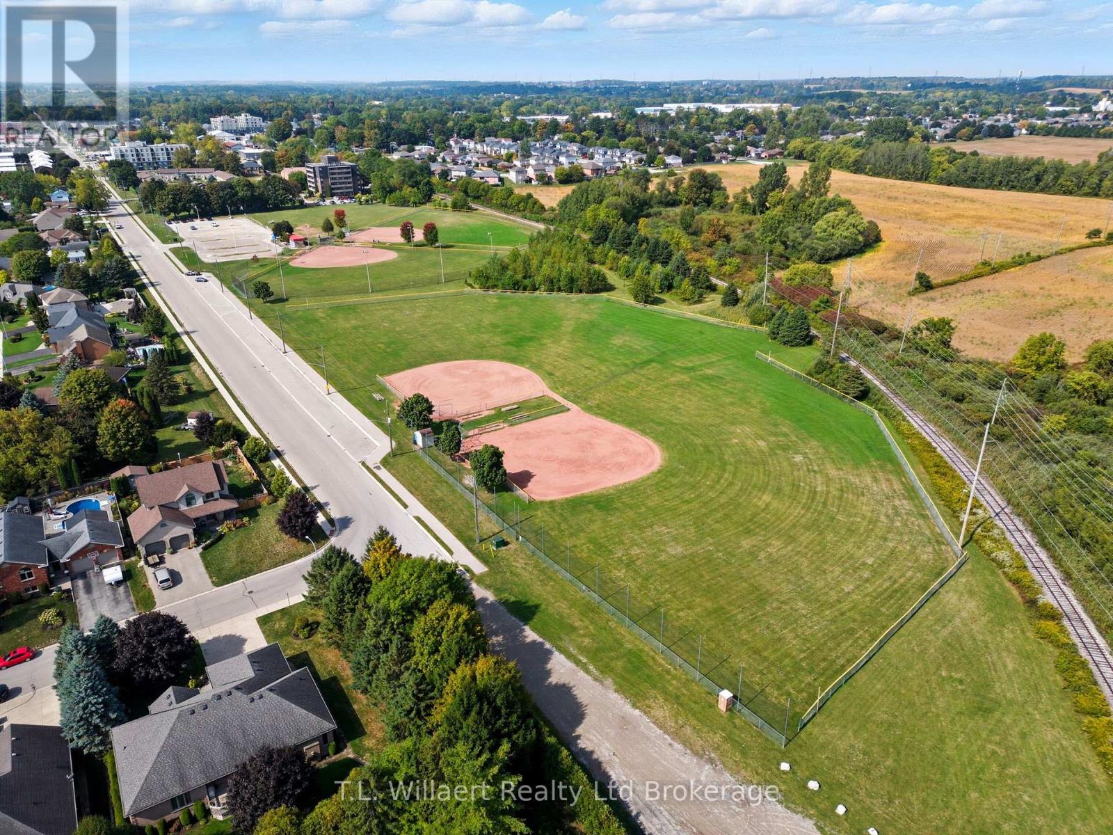 51 Demeyere Avenue, Tillsonburg, Ontario  N4G 5P8 - Photo 36 - X12426552