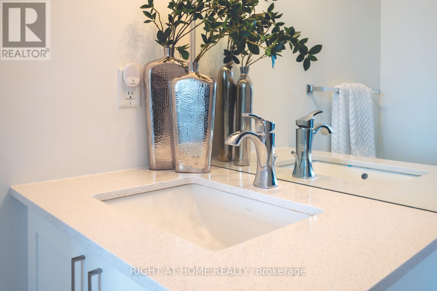 402 - 50 Lakebreeze Drive, Clarington, Ontario  L1B 0V9 - Photo 26 - E12806514