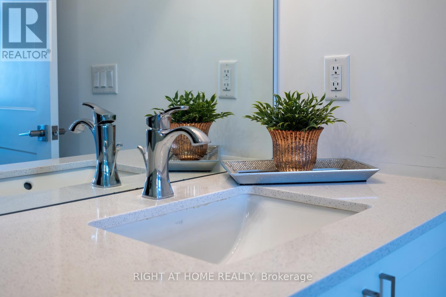 402 - 50 Lakebreeze Drive, Clarington, Ontario  L1B 0V9 - Photo 31 - E12806514