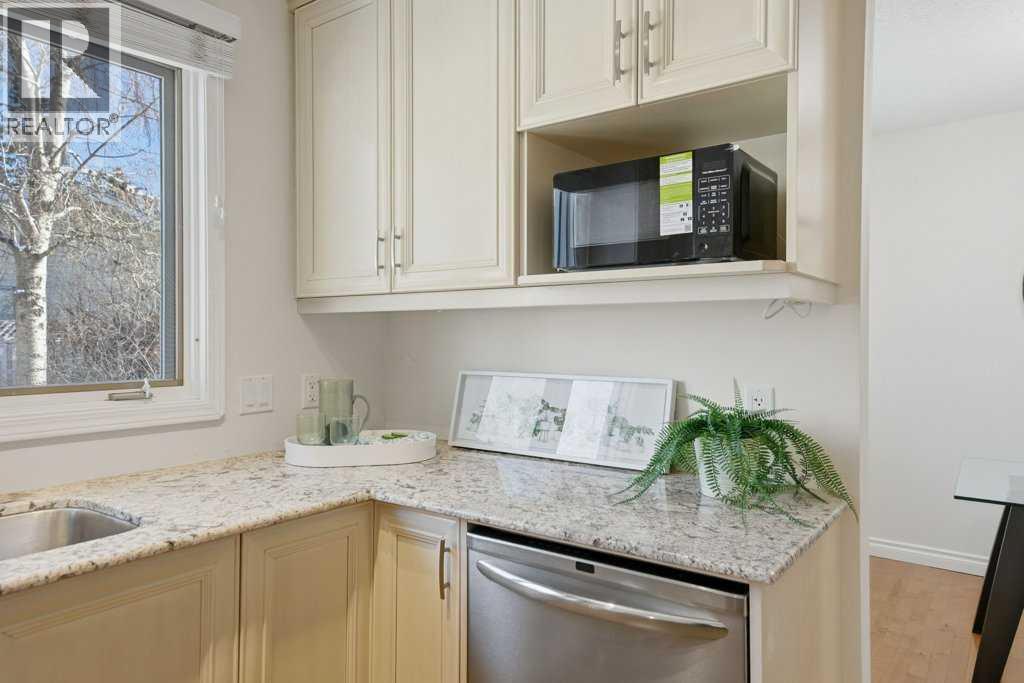 3703 Valdes Place Nw, Calgary, Alberta  T2L 2A2 - Photo 14 - A2282035