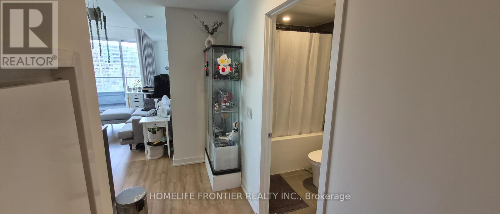 1610 - 135 Liberty Street, Toronto (Niagara), Ontario  M6K 0G7 - Photo 4 - C12809900