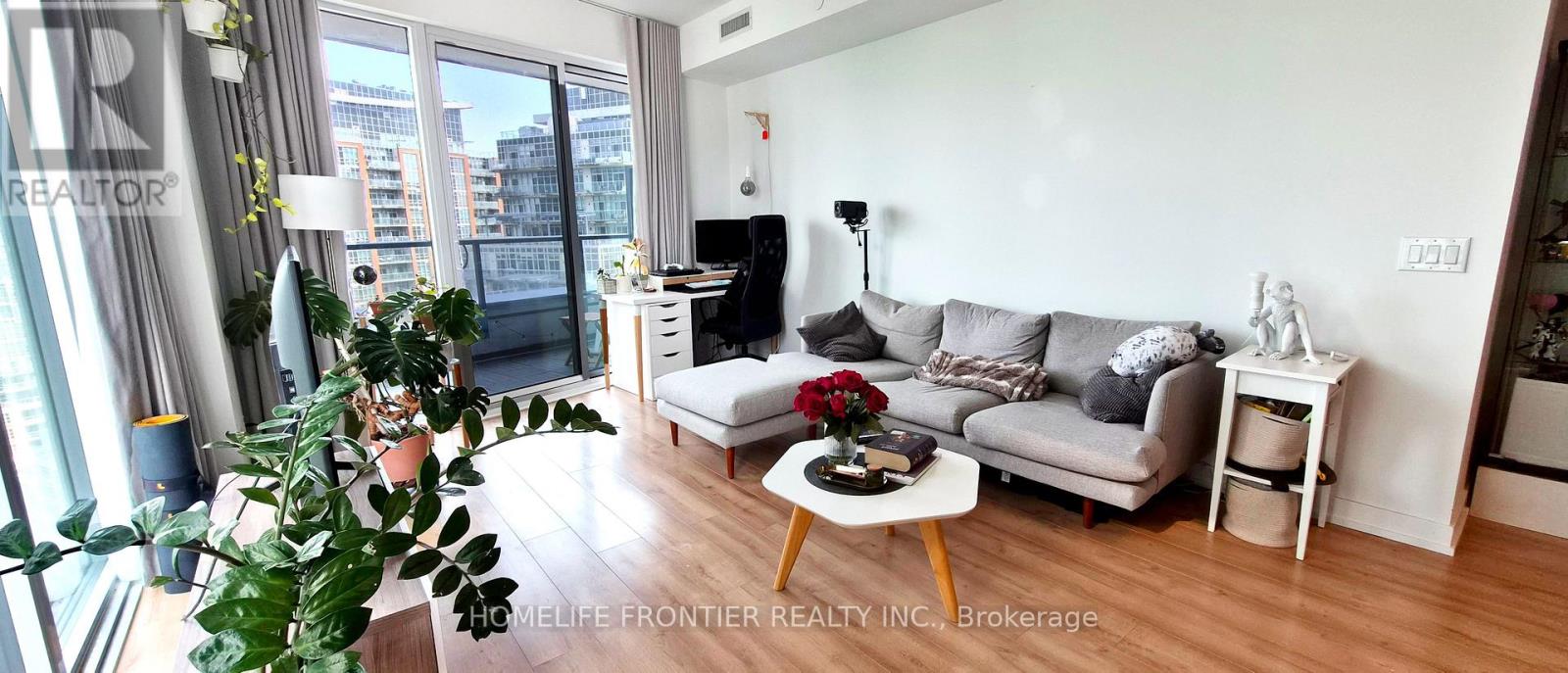 1610 - 135 Liberty Street, Toronto (Niagara), Ontario  M6K 0G7 - Photo 8 - C12809900