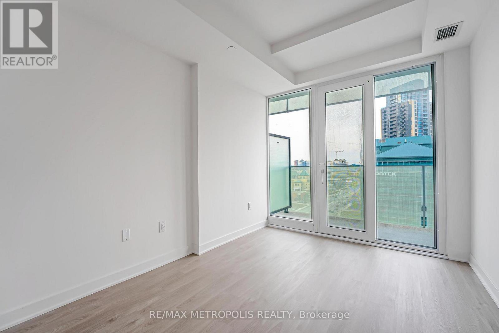 1101 - 3900 Confederation Parkway, Mississauga, Ontario  L5B 4M6 - Photo 16 - W12809890