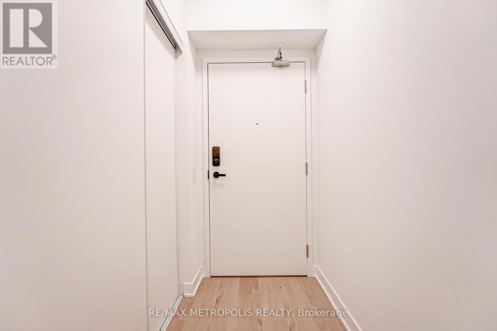 1101 - 3900 Confederation Parkway, Mississauga, Ontario  L5B 4M6 - Photo 23 - W12809890