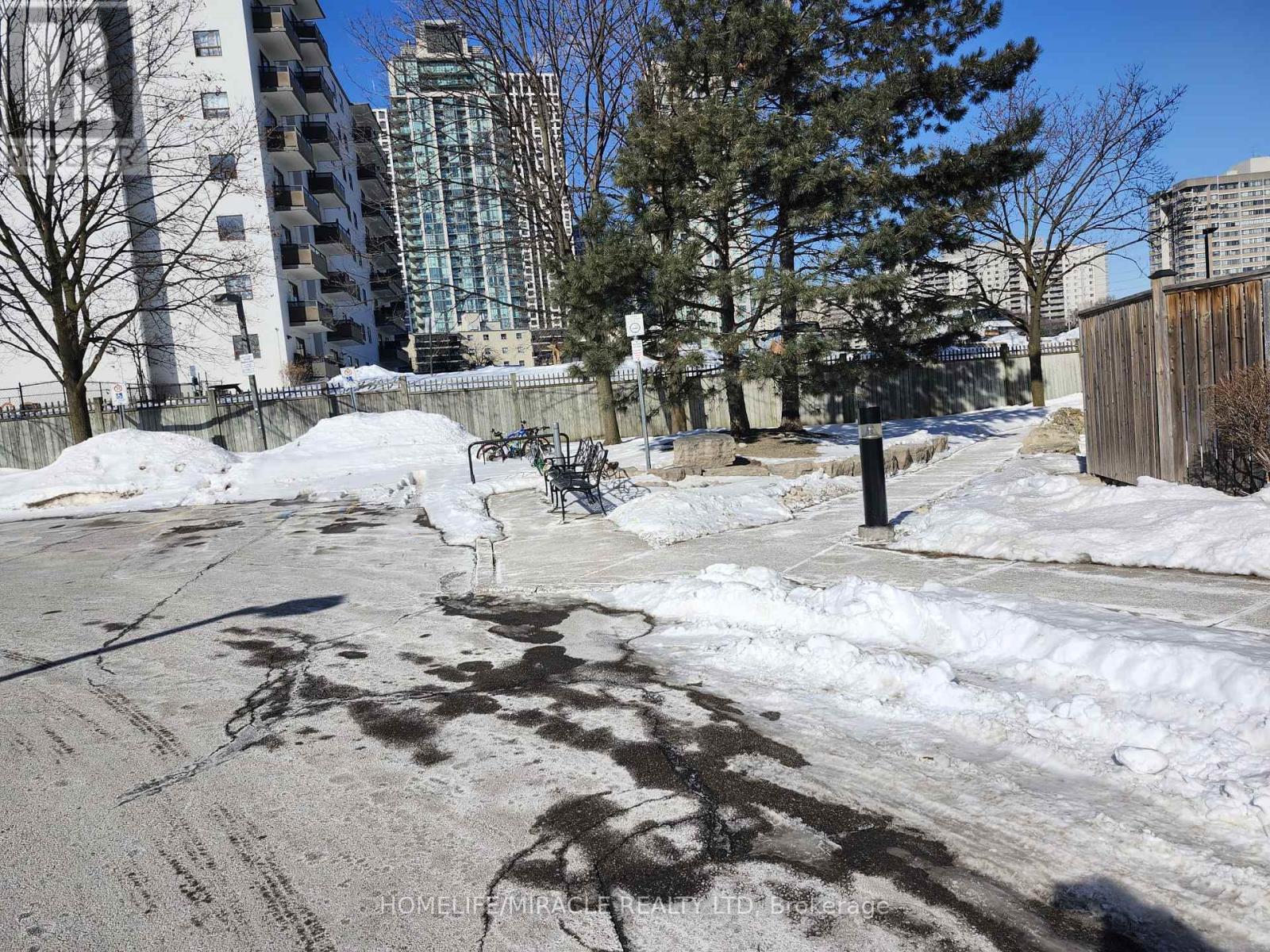 504 - 25 Fairview Road, Mississauga, Ontario  L5B 3Y8 - Photo 35 - W12809892