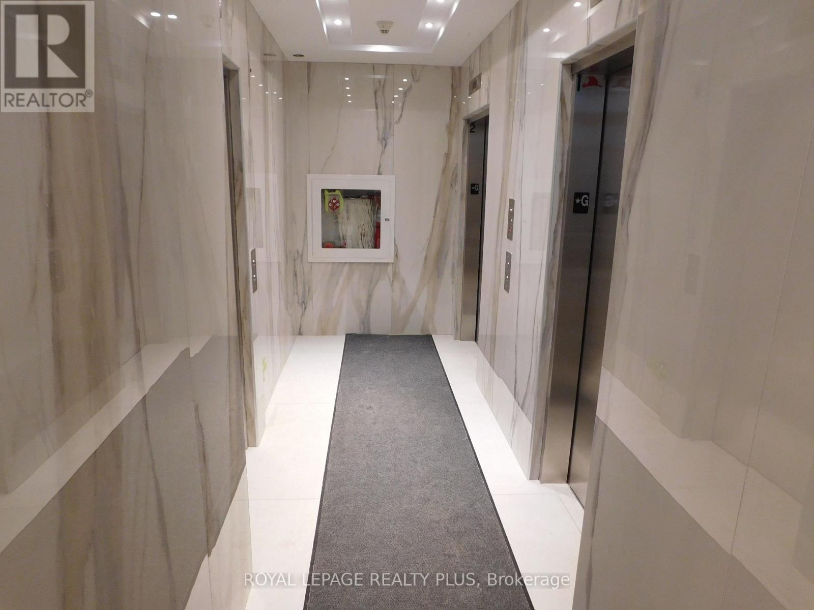 2005 - 2240 Lakeshore Boulevard W, Toronto, Ontario  M8V 0B1 - Photo 10 - W12809902