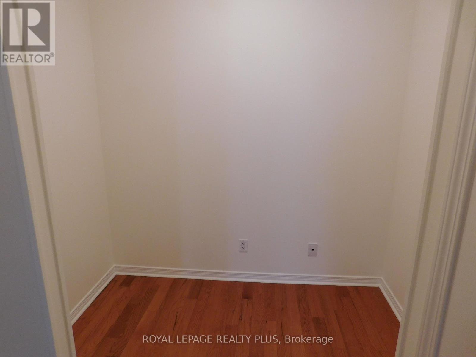 2005 - 2240 Lakeshore Boulevard W, Toronto, Ontario  M8V 0B1 - Photo 14 - W12809902