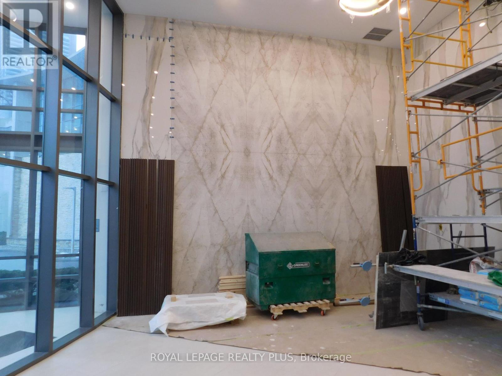 2005 - 2240 Lakeshore Boulevard W, Toronto, Ontario  M8V 0B1 - Photo 6 - W12809902